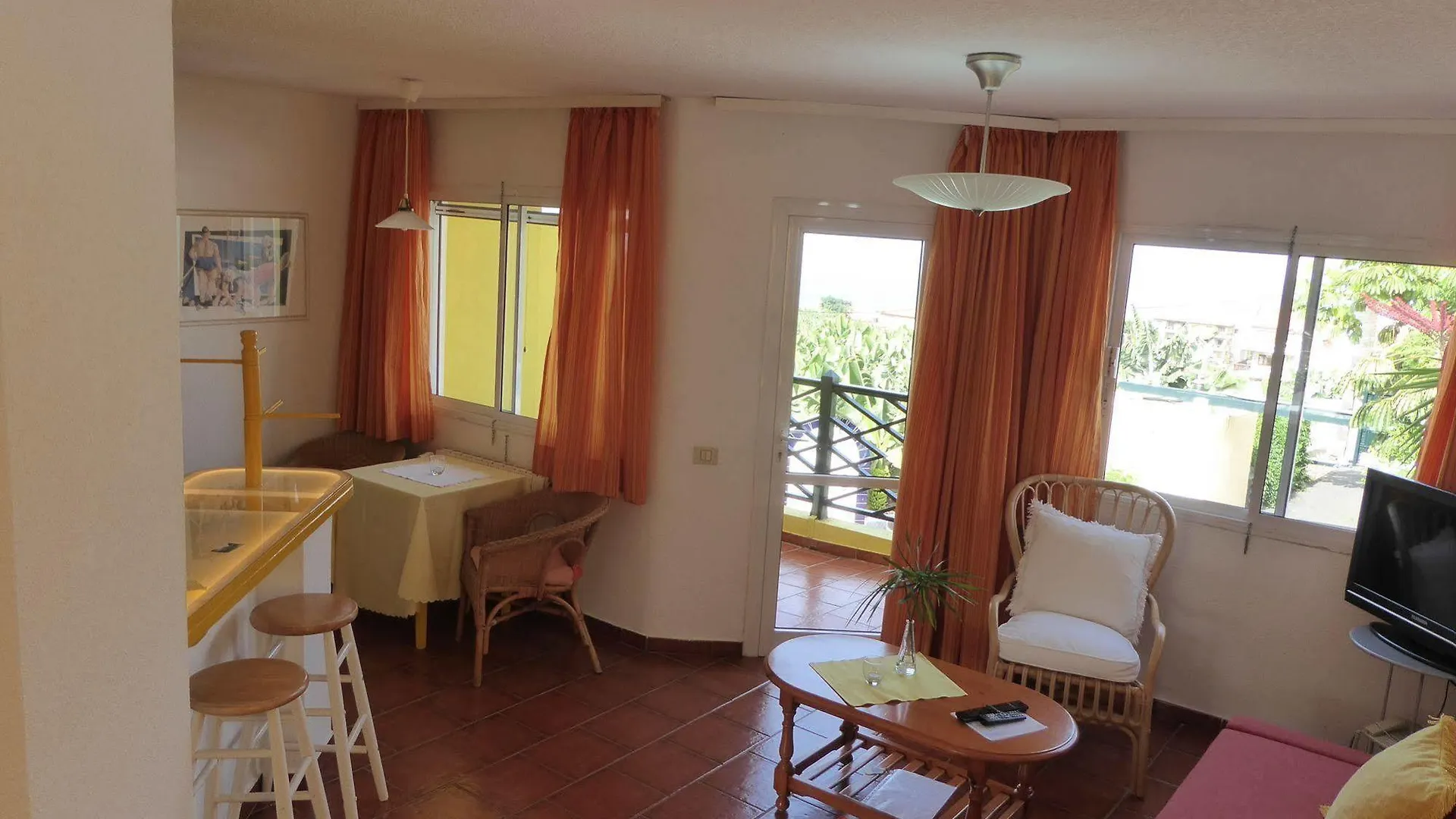 Apartamentos Villa Rosalva Punta Brava ホテル