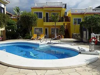 Apartamentos Villa Rosalva Punta Brava Hotel