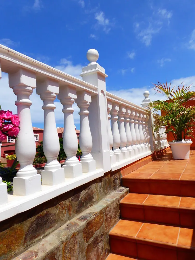 Apartamentos Villa Rosalva Punta Brava Spain
